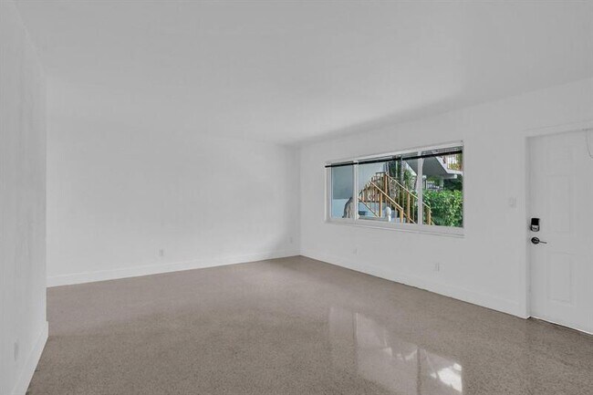 Building Photo - 1821 Middle River Dr