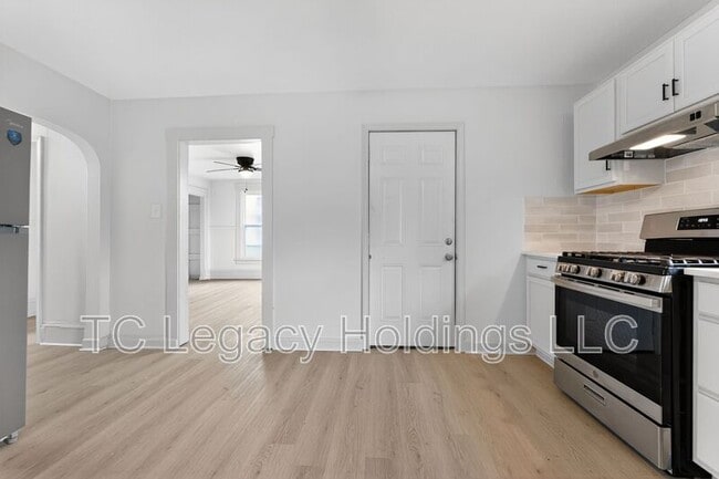 Building Photo - 1013 N 15th St