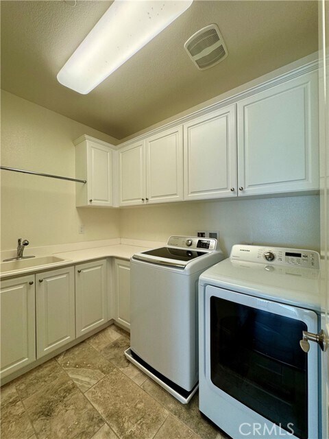 Building Photo - 135 Willowbend