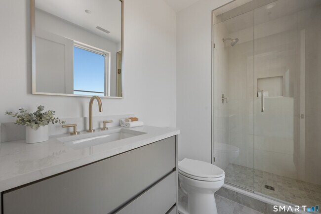 Building Photo - 14 Cockenoe Dr