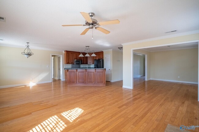 Building Photo - 5002 Blakemore Dr SE