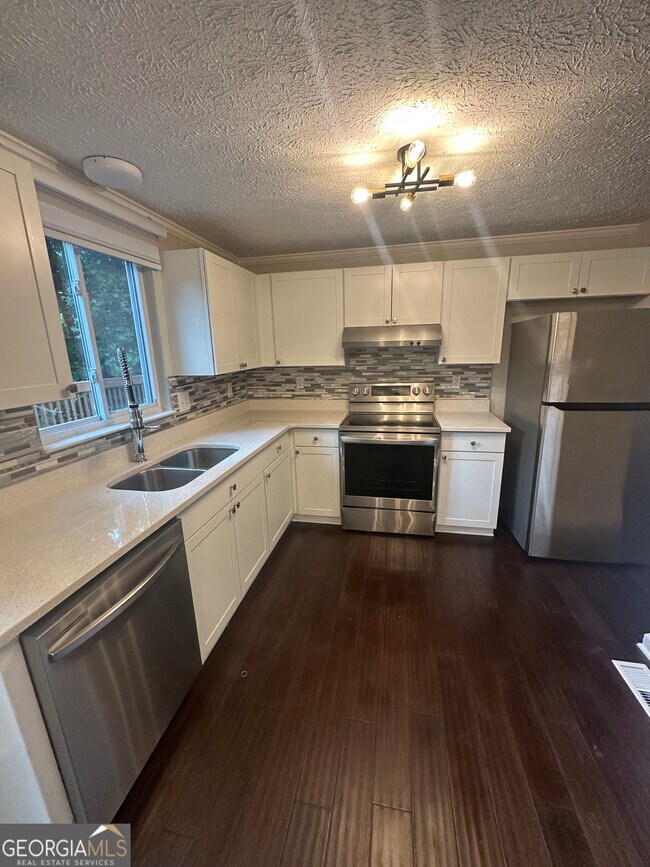 Building Photo - 2205 Mill Wood Ct NW