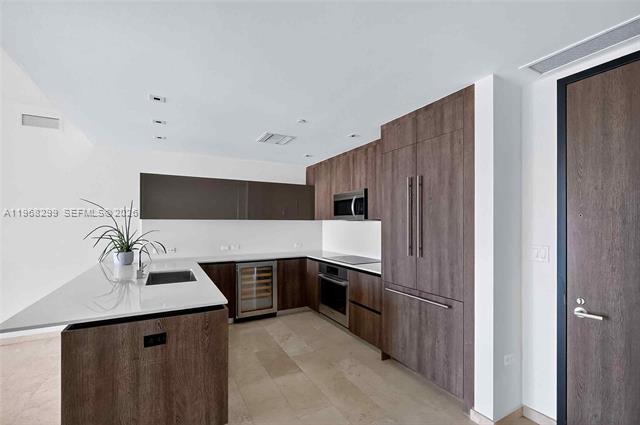 Building Photo - 88 SW 7th St