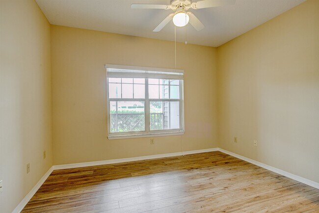 Building Photo - 20102 Harbour Vista Cir