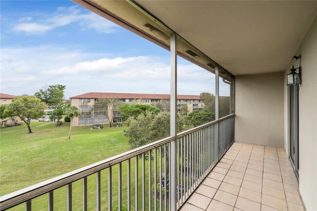 Building Photo - 801 SW 133rd Terrace