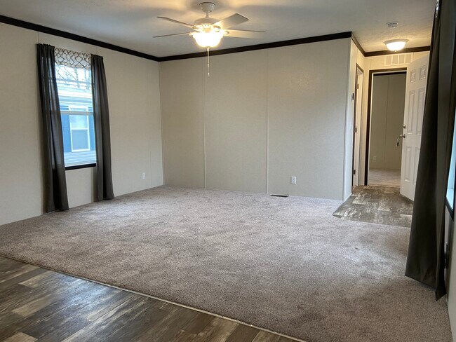 Building Photo - 252 Spruce