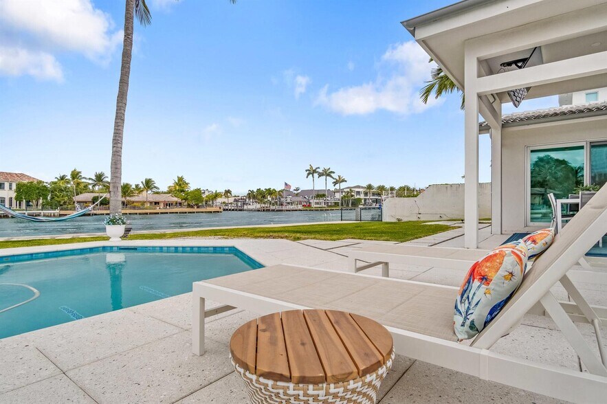 Building Photo - 35 Castle Harbor Is