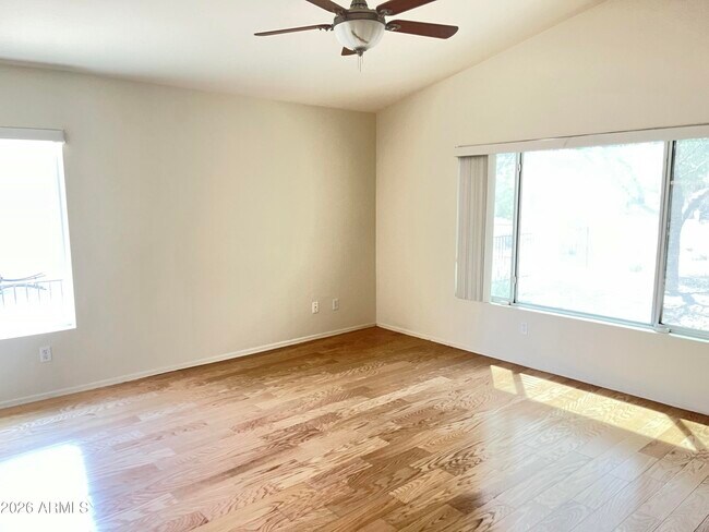 Building Photo - 1120 S 232nd Ave