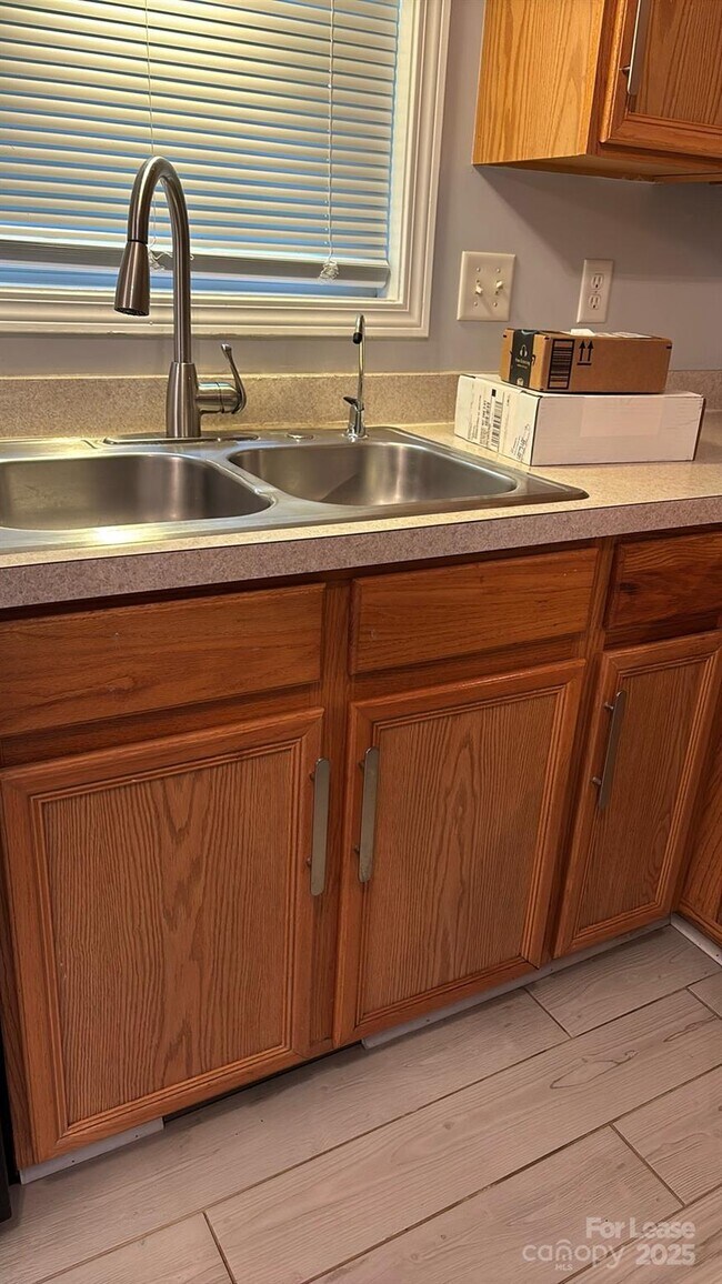 Building Photo - 3413 Mooring Pl