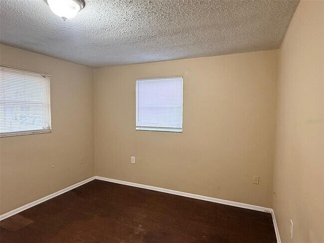 Building Photo - 10038 Kingswood Ln