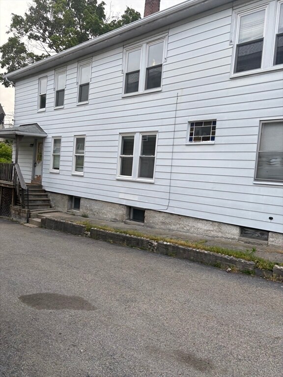 Building Photo - 126 Ingleside Ave