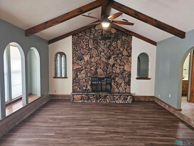 Building Photo - 1600 Arcineiga Dr