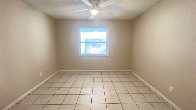 Building Photo - 1BD/1BA Apartment off Curry Ford in Henley...