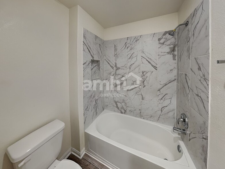 Building Photo - 1036 Violet Ln