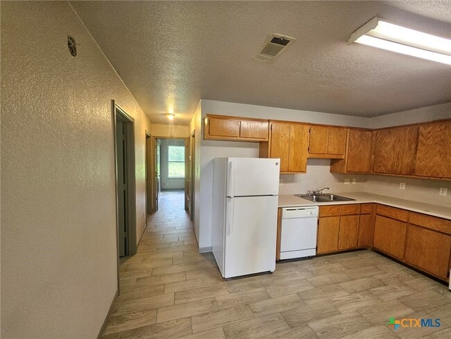 Building Photo - 300 Castellon Ct
