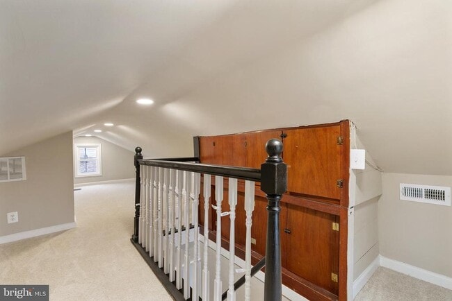 Building Photo - 8 Control Ct