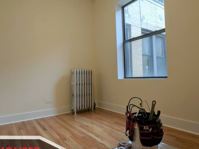 Building Photo - 1532 N Kedzie Ave