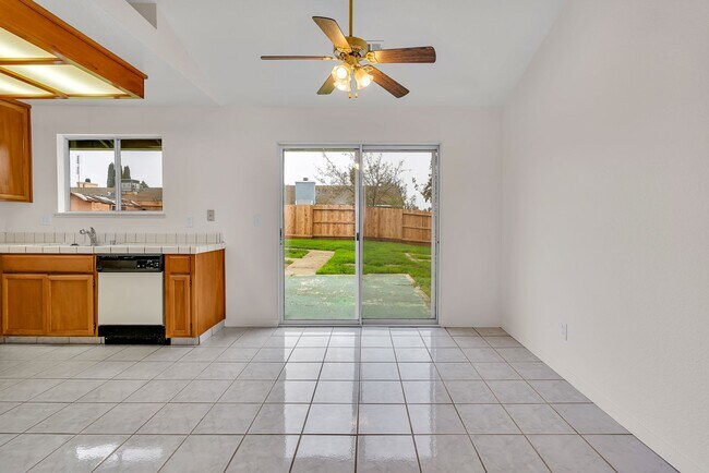 Building Photo - 101 Citrus Ave