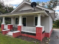 Building Photo - 10 E Main St