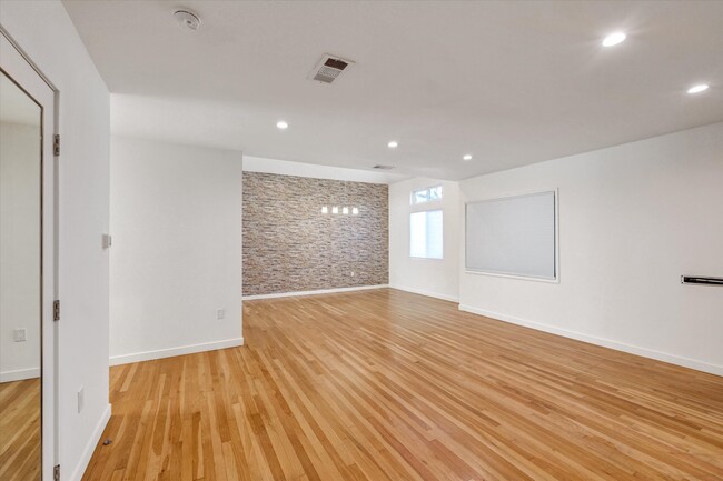 Building Photo - 5400 82nd W St