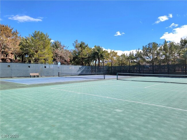 Building Photo - 54 Grossinger Ct