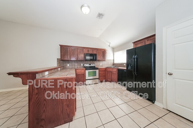Building Photo - 7921 Azurewood Dr