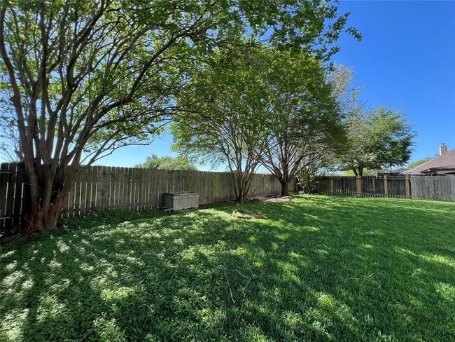 Building Photo - 8411 Tamayo Dr