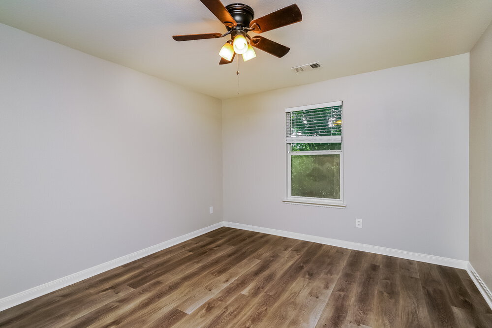 Building Photo - 1006 Primrose Dr