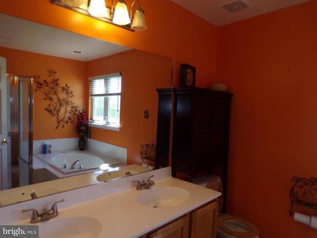 Building Photo - 312 Foxtail Ln