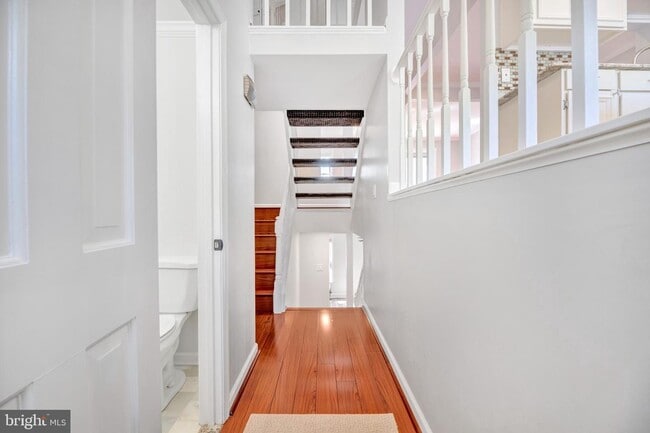 Building Photo - 7826 Mt Woodley Pl