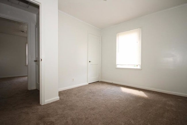 Building Photo - 324 W Home St