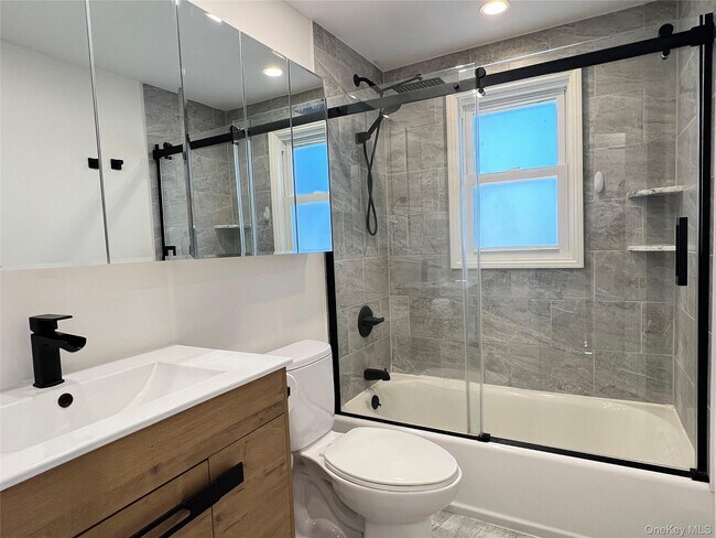 Building Photo - 137 Center Ln