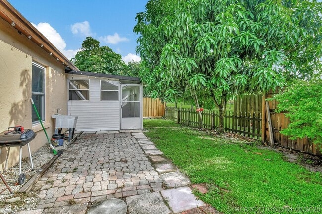 Building Photo - 5105 Arbor Glen Cir