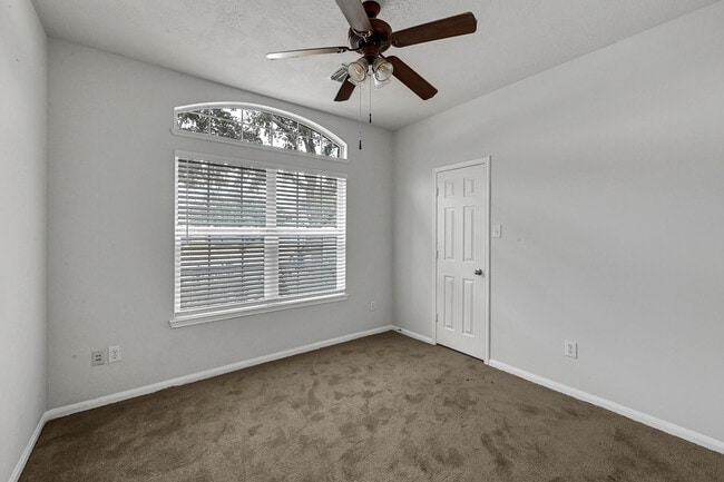 Building Photo - 16711 Moss Green Ct