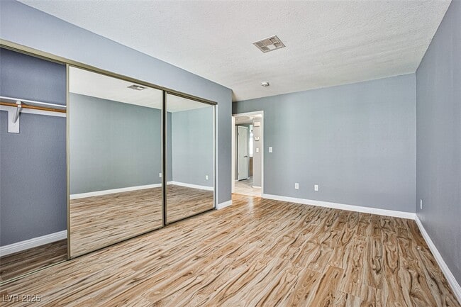 Building Photo - 8410 Eldora Ave