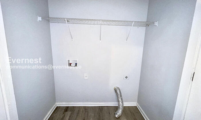 Building Photo - 679 Smith St SW