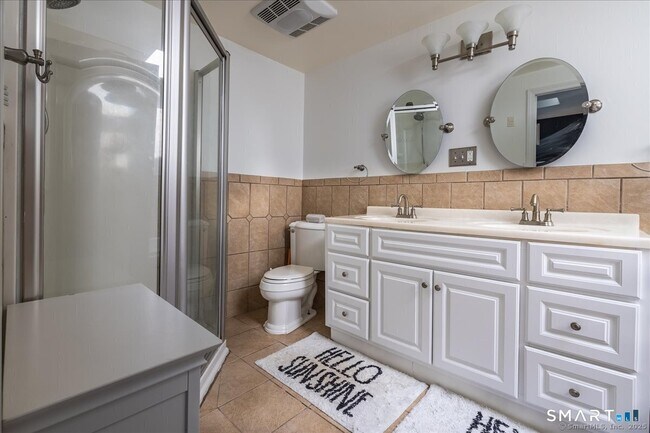 Building Photo - 90 2nd St