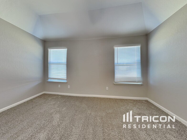 Building Photo - 210 Teron Dr