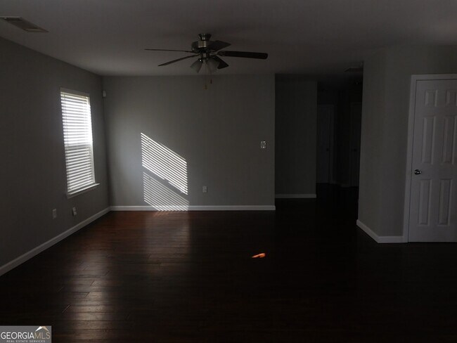 Building Photo - 206 Brookstone Trail