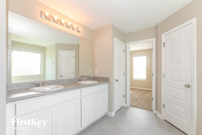Building Photo - 3659 Sweet Iris Cir