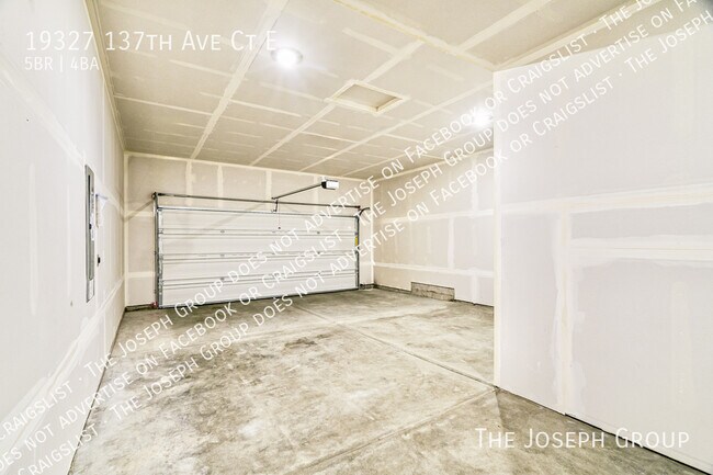 Building Photo - 19327 137th Ave Ct E