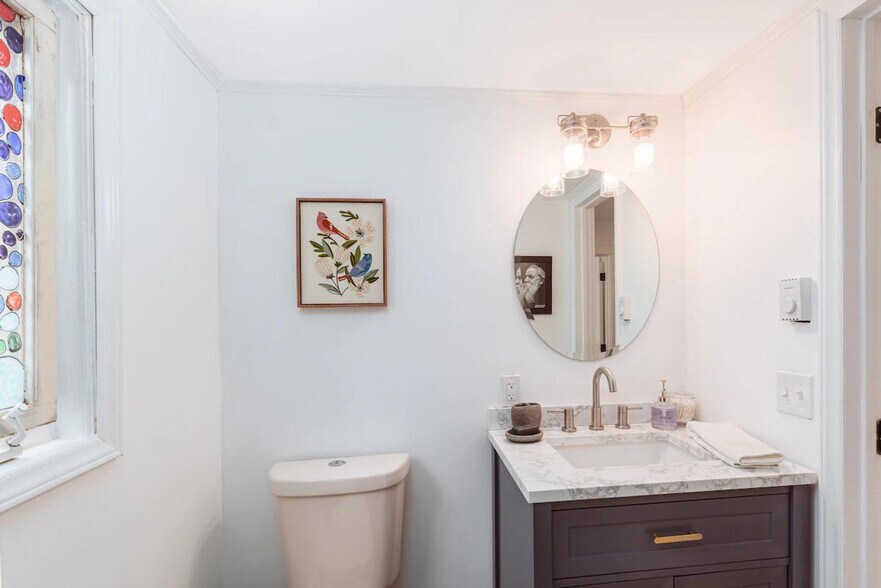 Building Photo - 10904 NY-73 Scenic