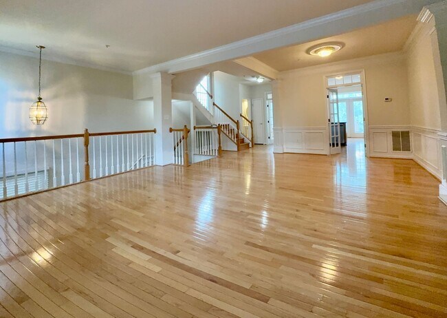 Building Photo - 6130 Stonehenge Pl