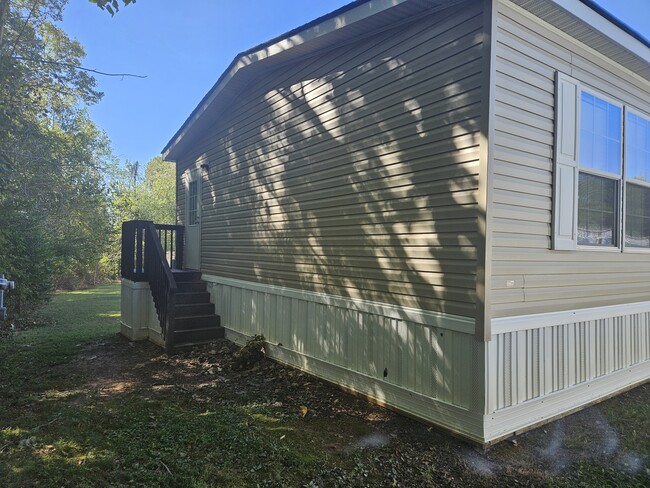 Building Photo - 116 Lynnwood Cir