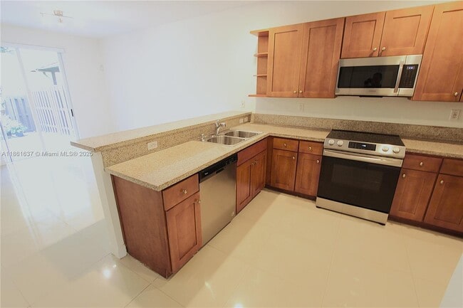 Building Photo - 10703 NW 76th Ln