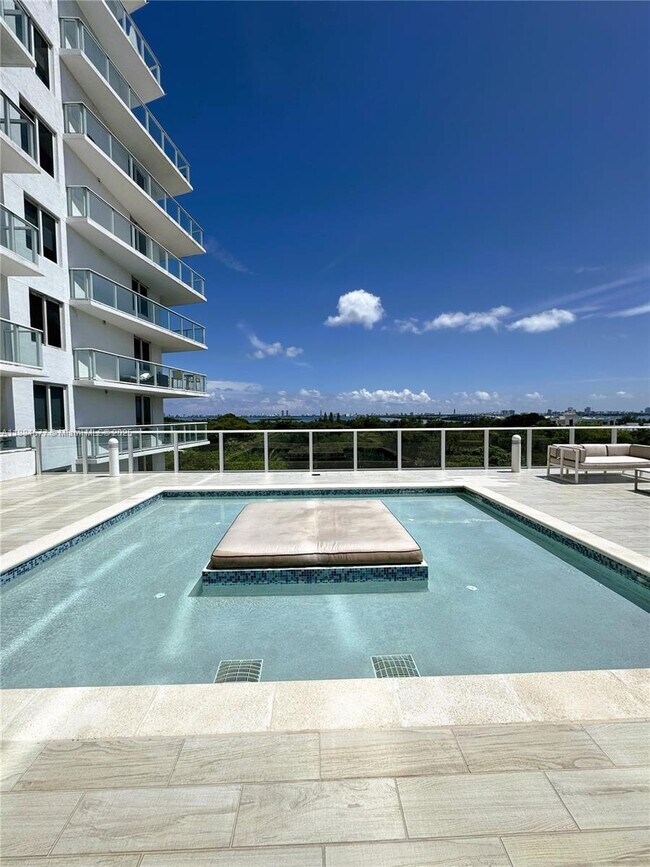 Building Photo - 4250 Biscayne Blvd