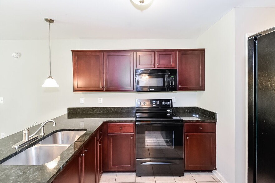 Building Photo - 4085 Colton Dr