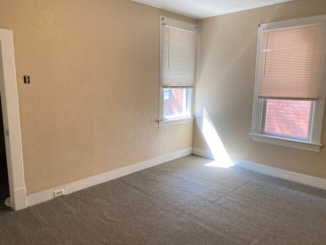 Building Photo - 13th Ave