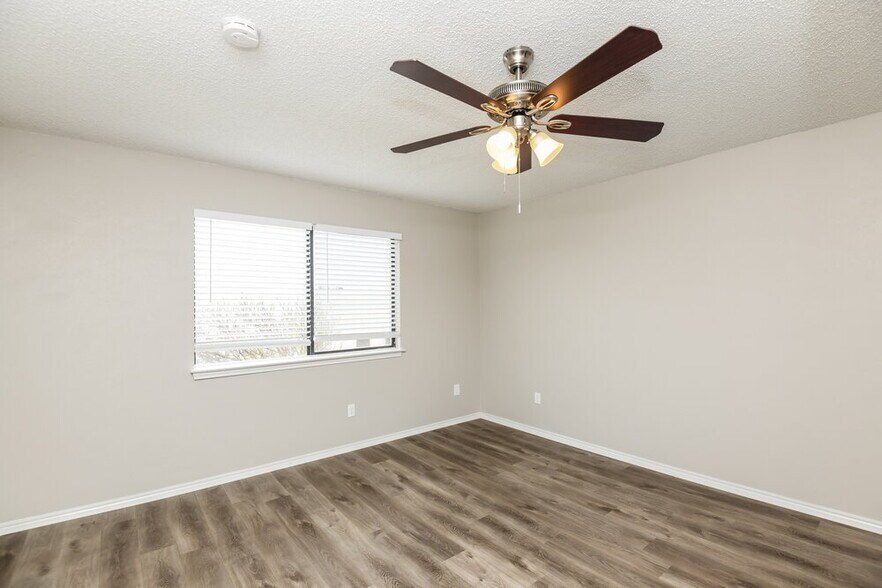 Building Photo - 132 Callender Dr