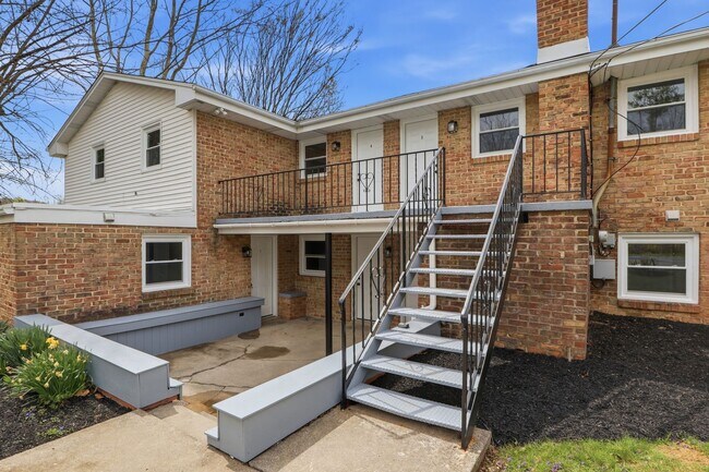 Building Photo - 234 Hartley Rd